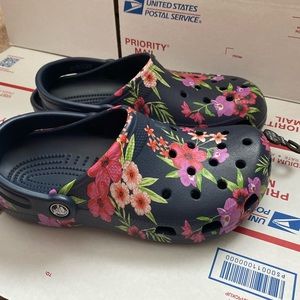 Crocs with floral print